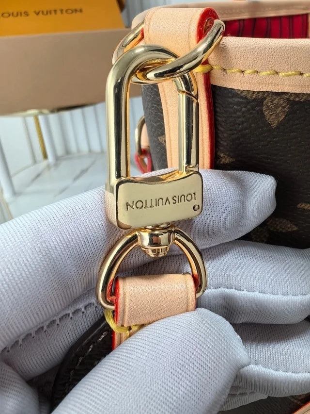 LV BAG 2