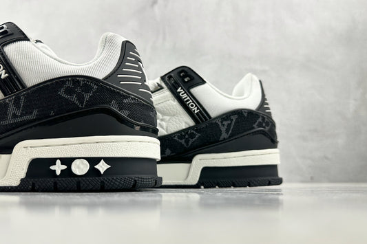 LV TRAINER BLACK WHITE