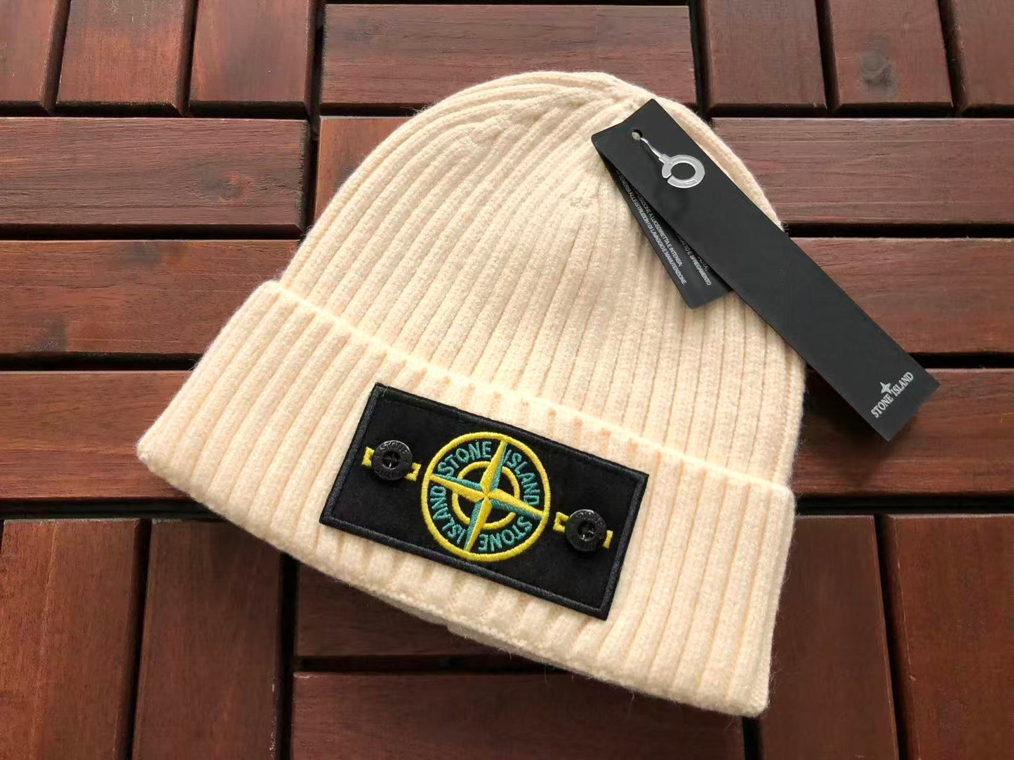 STONE ISLAND BEANNIE