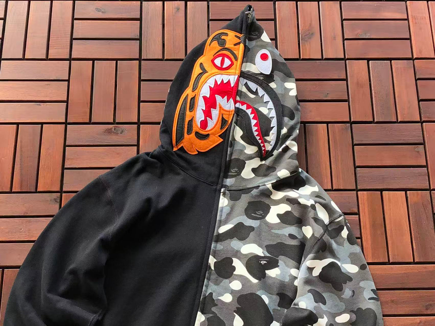 BAPE HOODIE 2