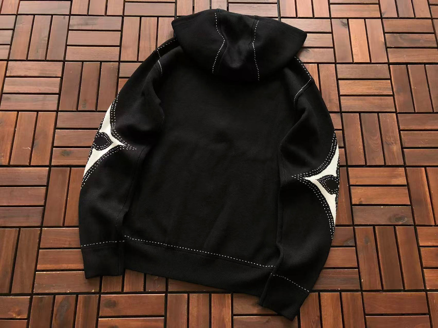 LOUIS VUITTON HOODIE 2