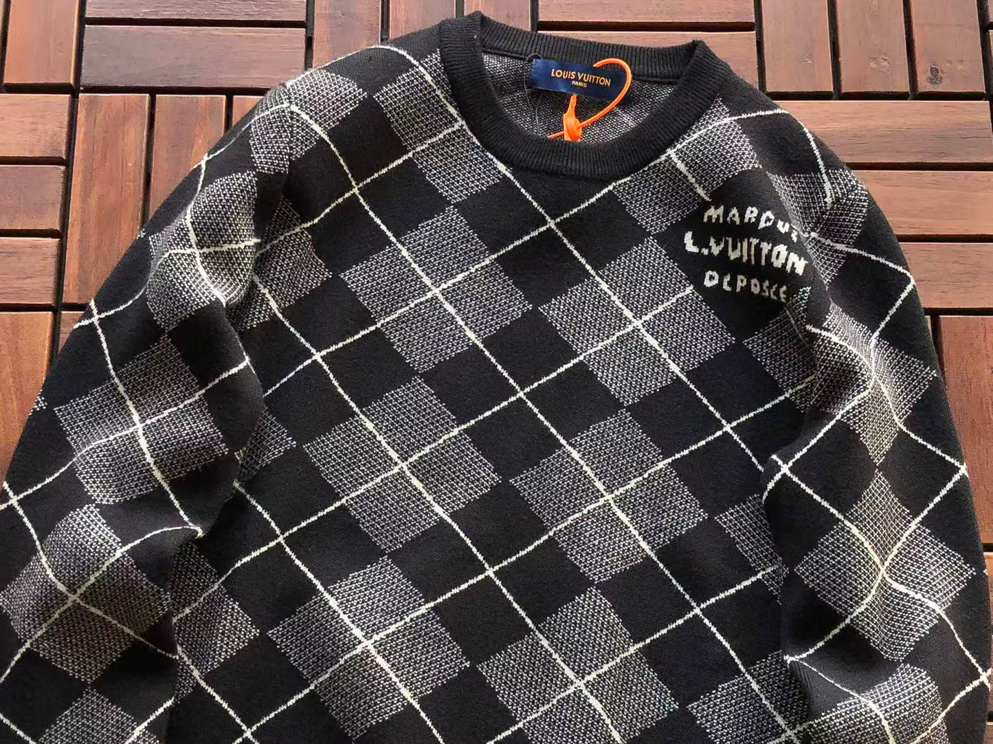LOUIS VUITTON SWEATER 2