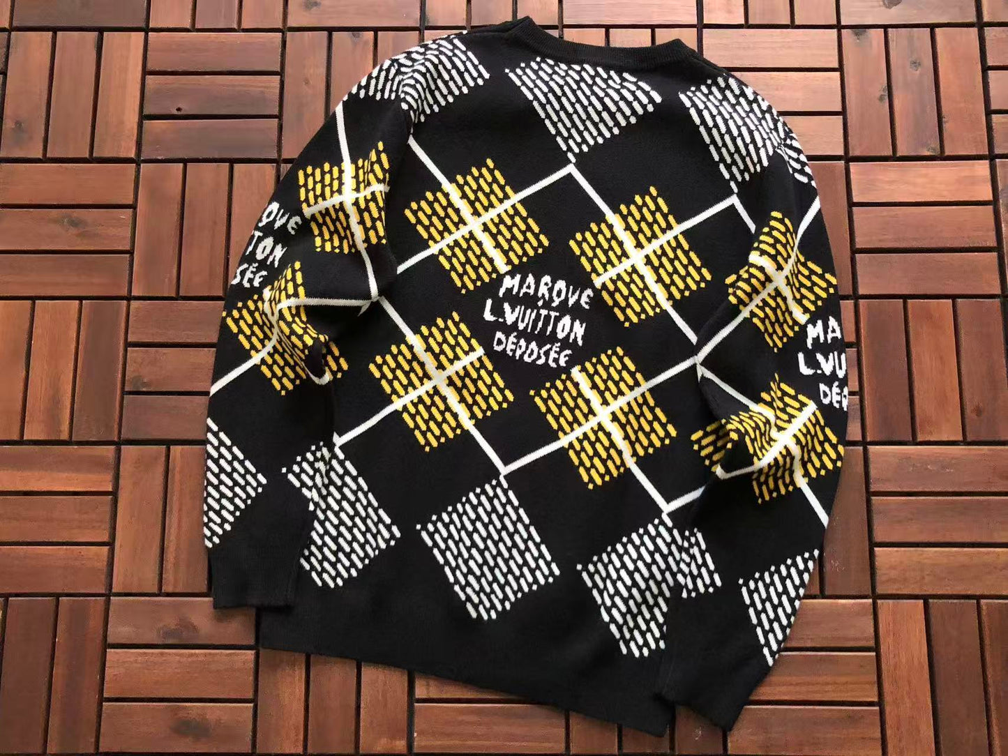 LOUIS VUITTON SWEATER 3