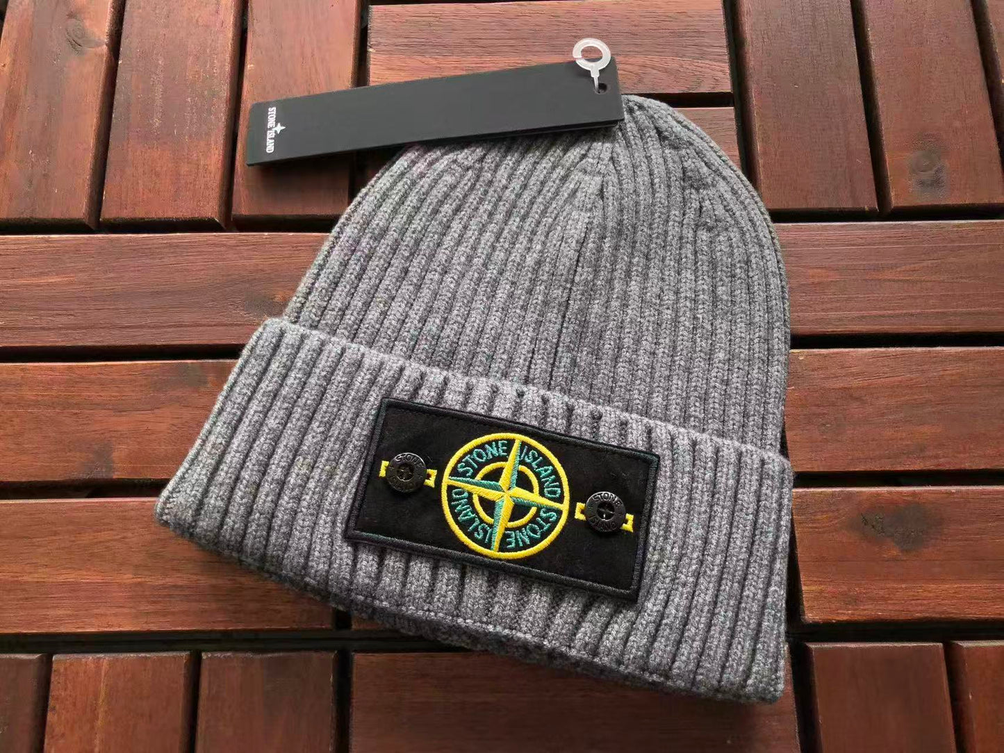STONE ISLAND BEANNIE