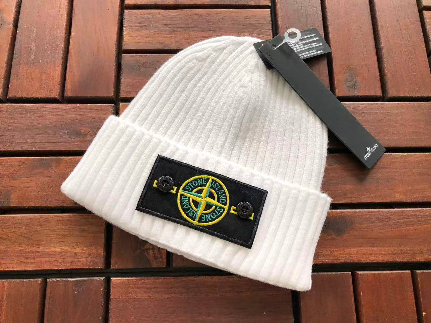 STONE ISLAND BEANNIE