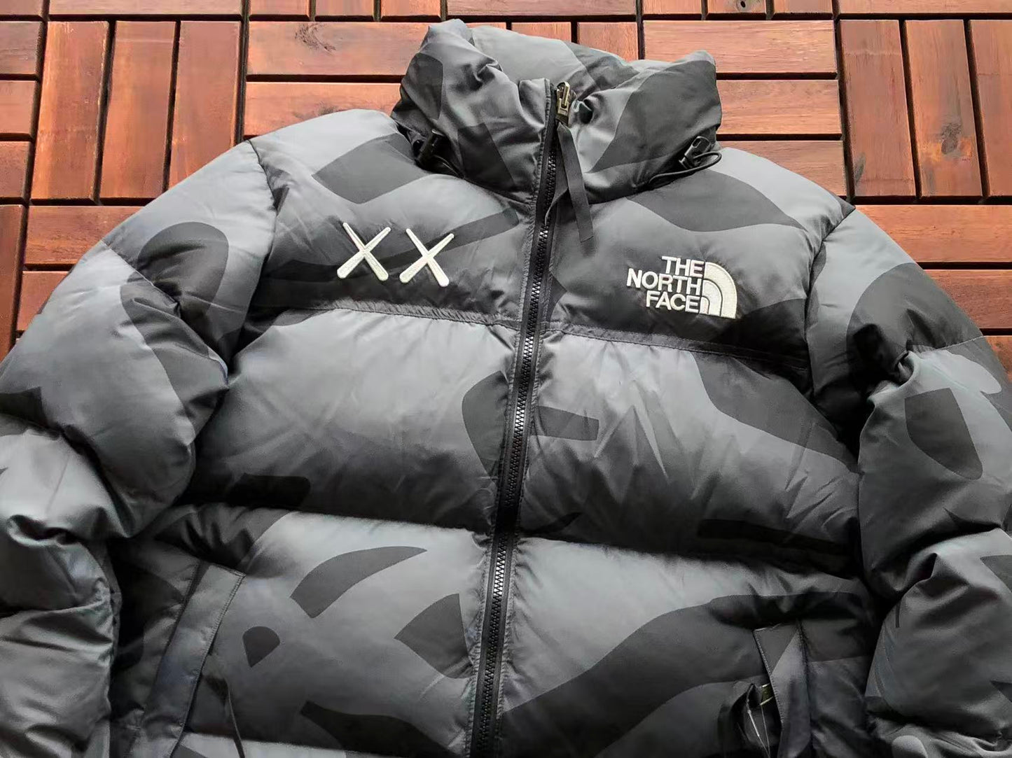THE NORTH FACE x KAWS PUFFER