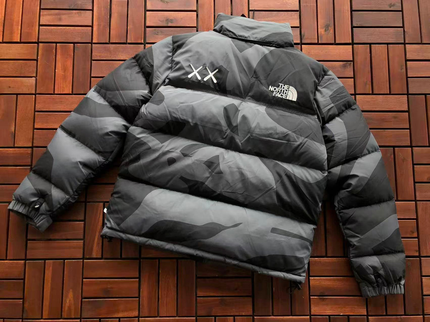 THE NORTH FACE x KAWS PUFFER