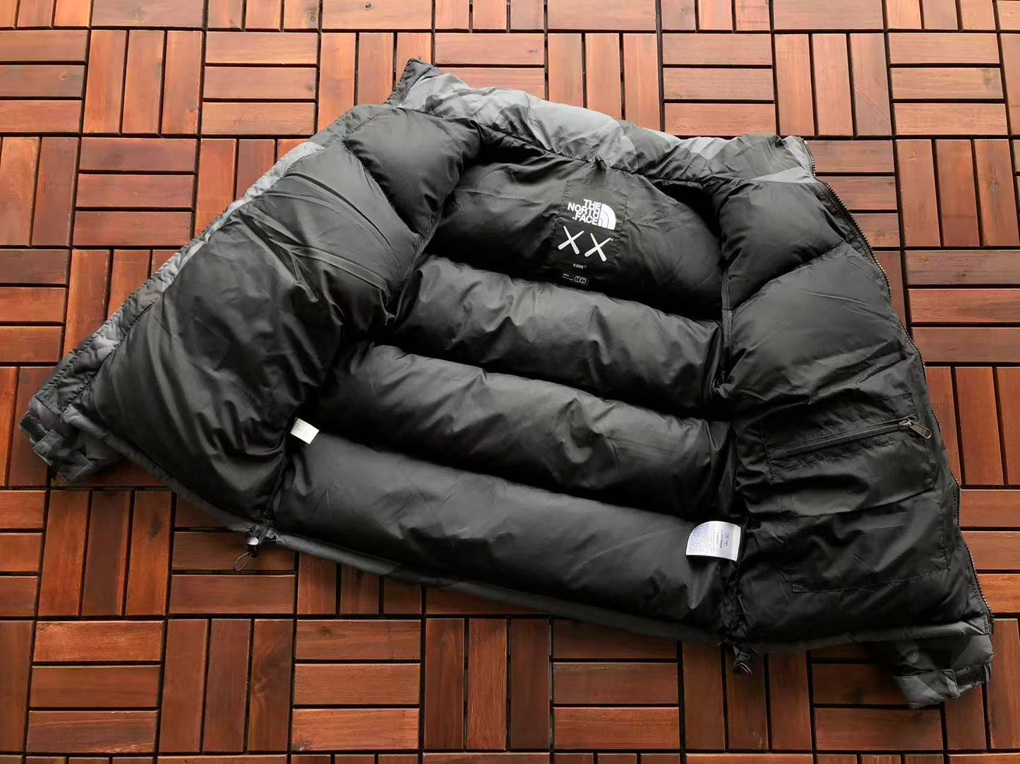 THE NORTH FACE x KAWS PUFFER